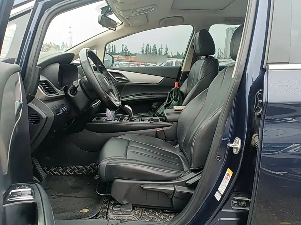 BYD MAX — миниатюра 16