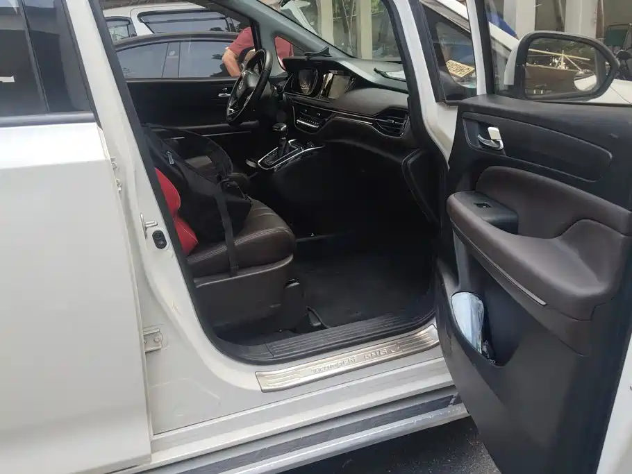 GAC Motor Trumpchi M6 — миниатюра 8