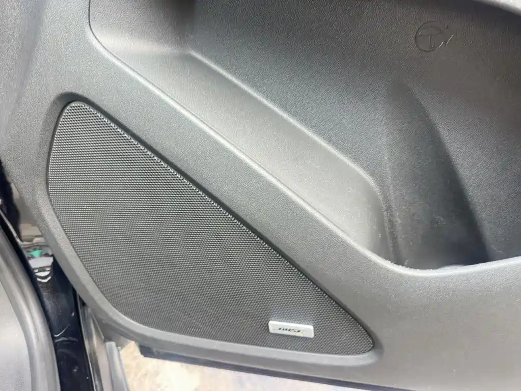 Chevrolet Equinox — миниатюра 10