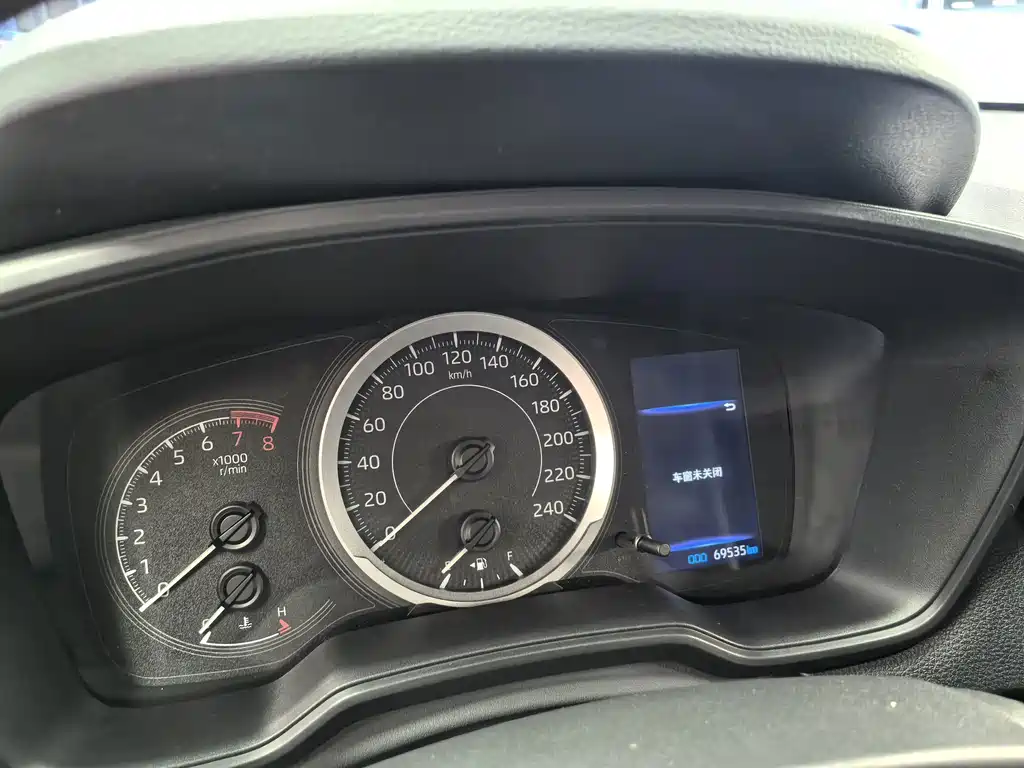 Toyota Frontlander — миниатюра 9