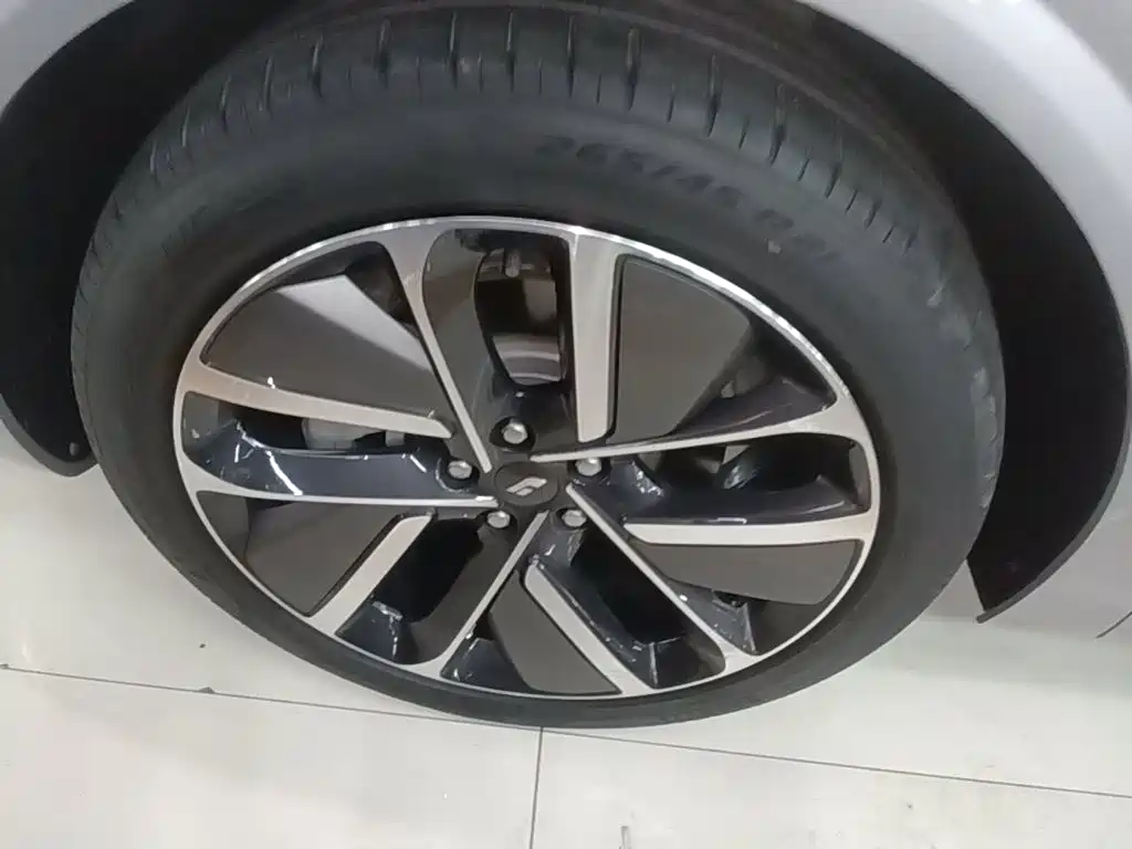 Li Auto Li L6 — миниатюра 23