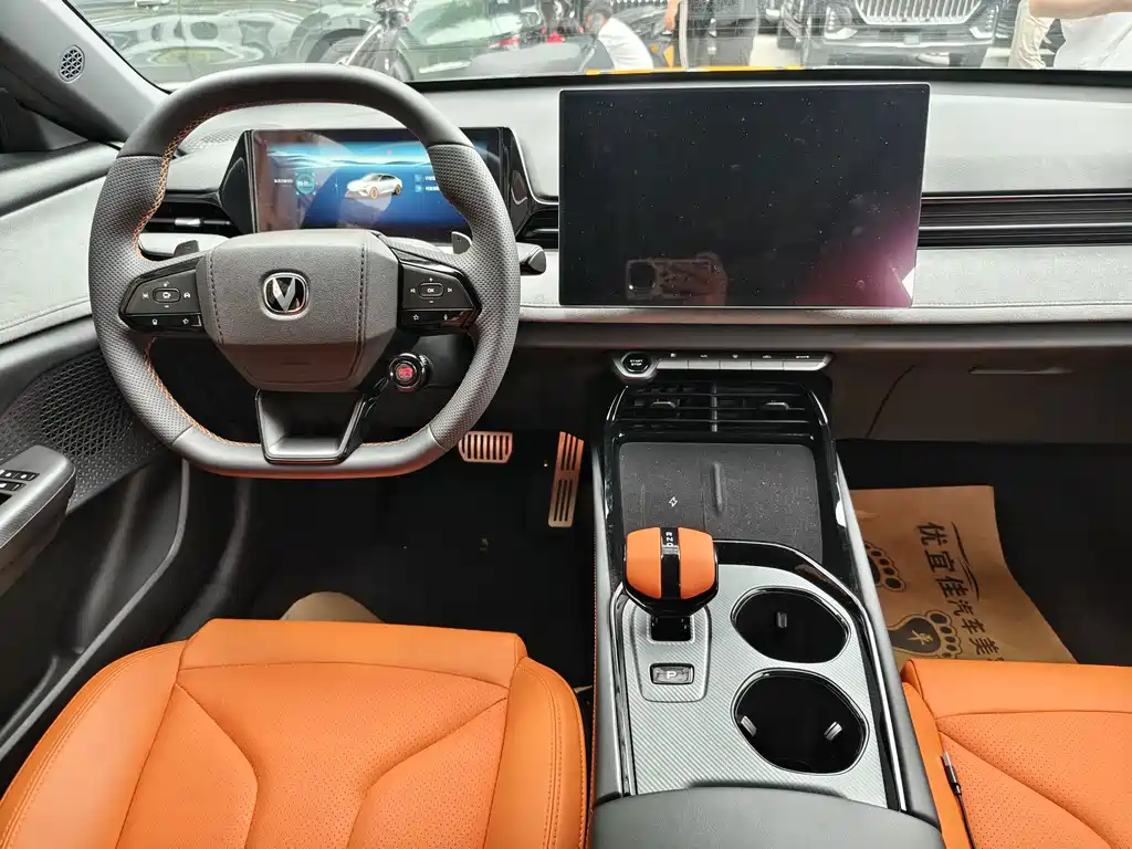 Changan UNI-V — миниатюра 4