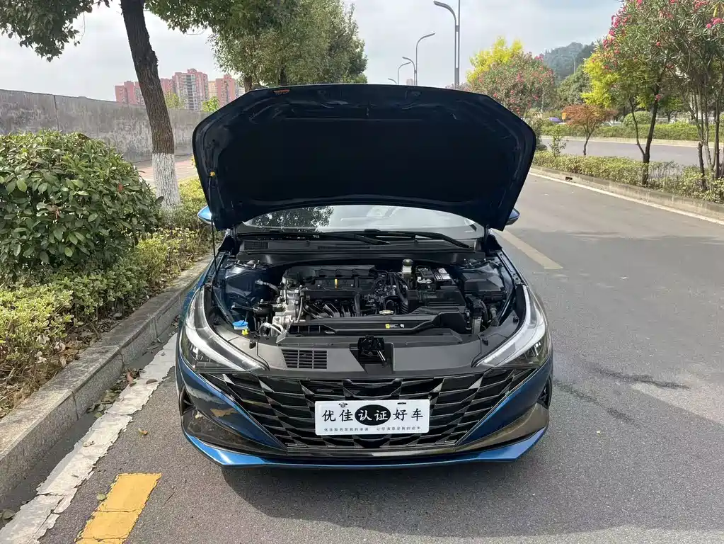 Hyundai Elantra — миниатюра 8