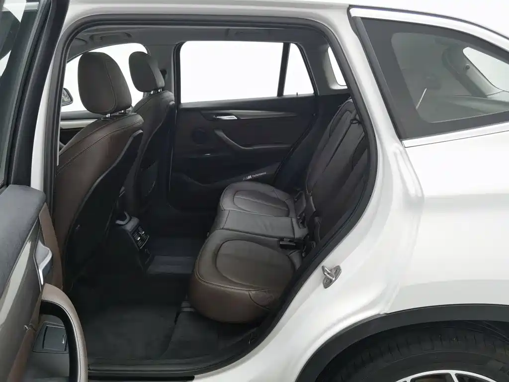 BMW X1 — миниатюра 15