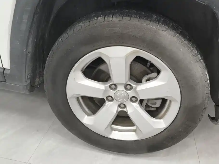 Jeep Compass — миниатюра 6