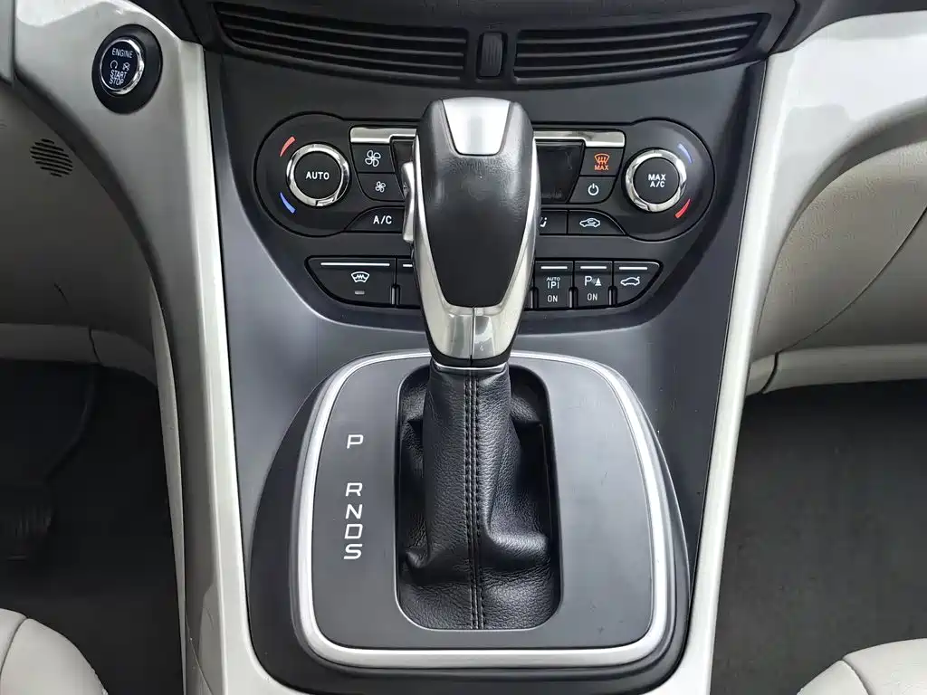 Ford Kuga — миниатюра 13