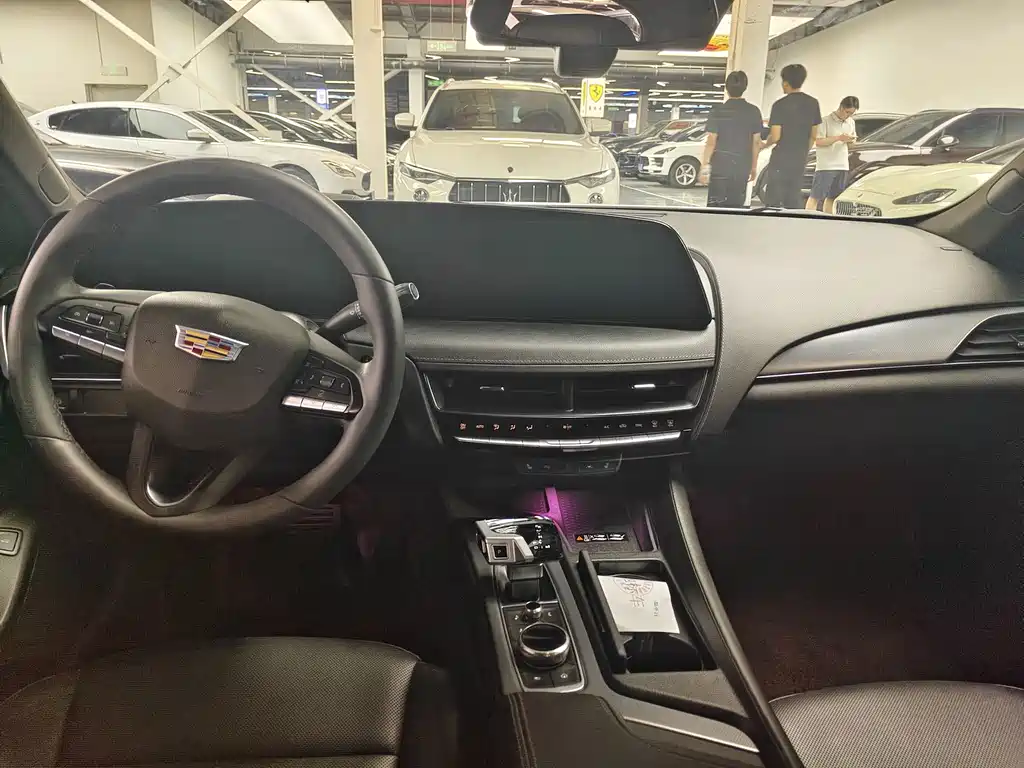 Cadillac CT5 — миниатюра 13