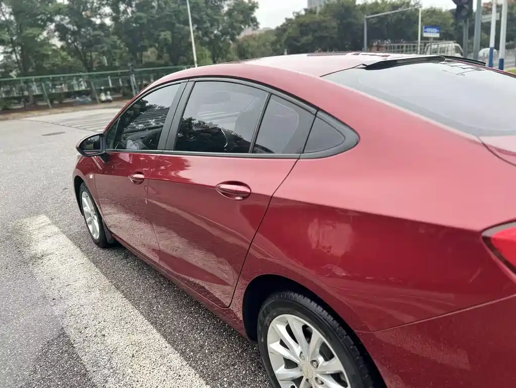 Chevrolet Cruze — миниатюра 15