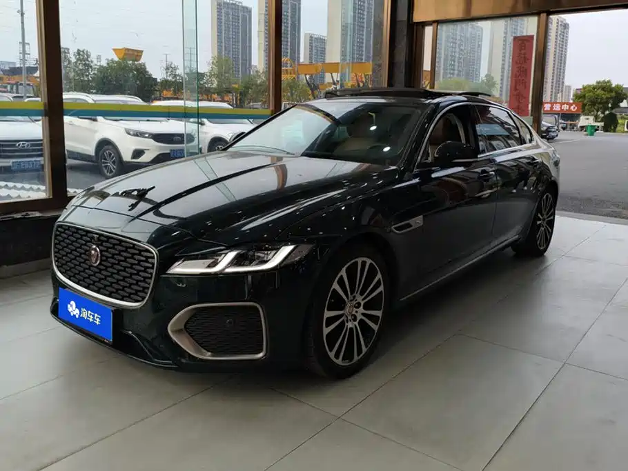 Jaguar XFL