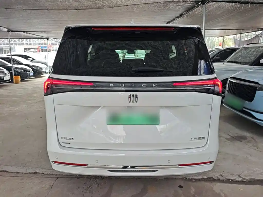 Buick GL8 Hybrid — миниатюра 6