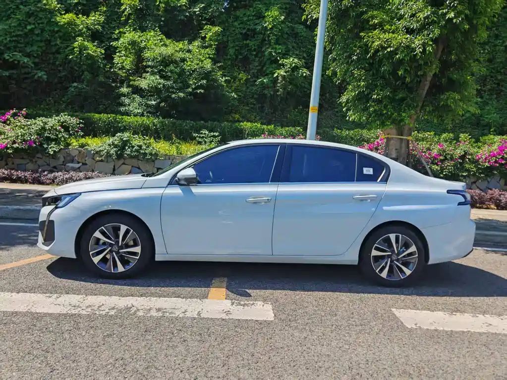 Peugeot 408 2024 360THP