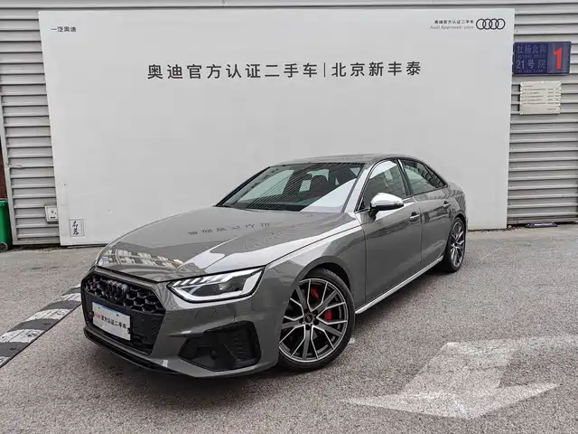 AUDI  S4 2024