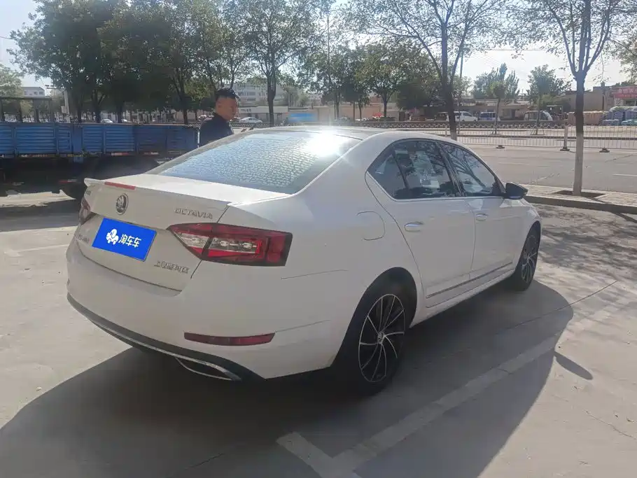 Skoda Octavia — миниатюра 3