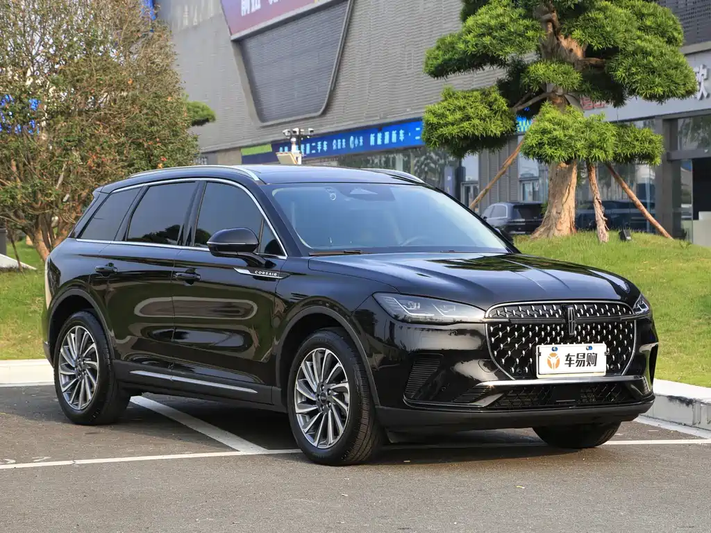 Lincoln Corsair — миниатюра 3