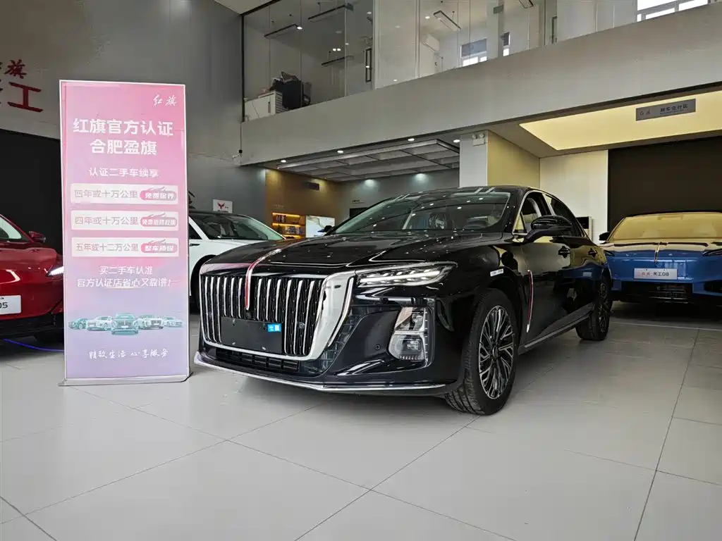 Hongqi H5 2025 2.0T Auto Flagship Smooth Edition