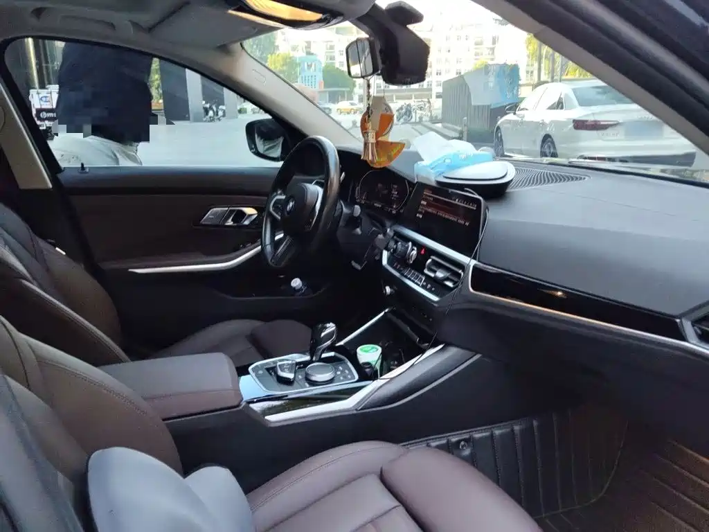 BMW 3 Series — миниатюра 18