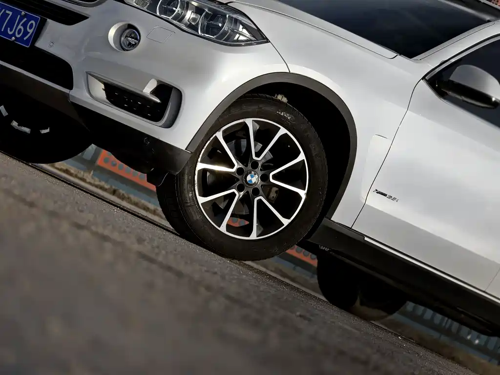 BMW X5 (Import) — миниатюра 8