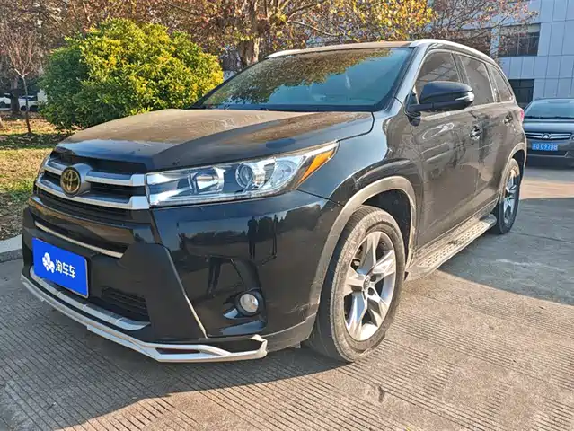 TOYOTA HIGHLANDER