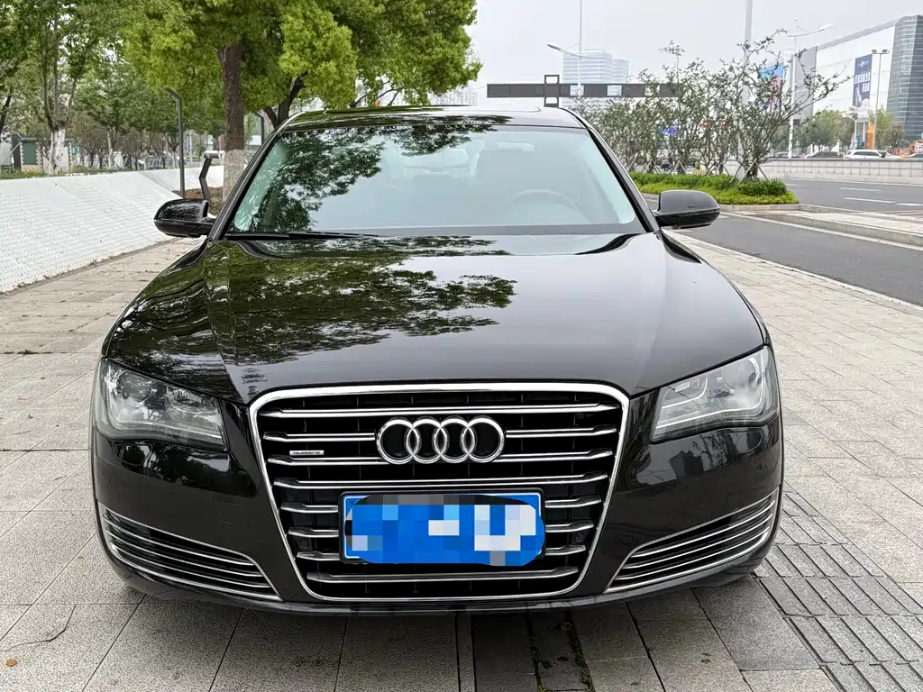 Audi A8 2014