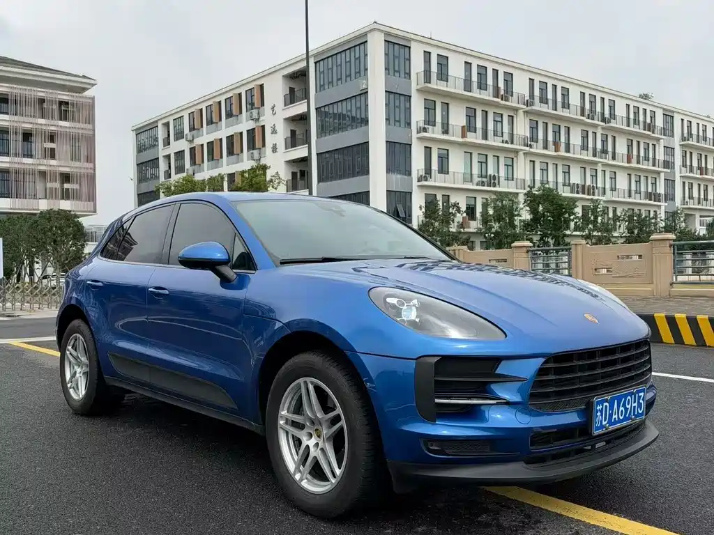 Porsche Macan — миниатюра 3