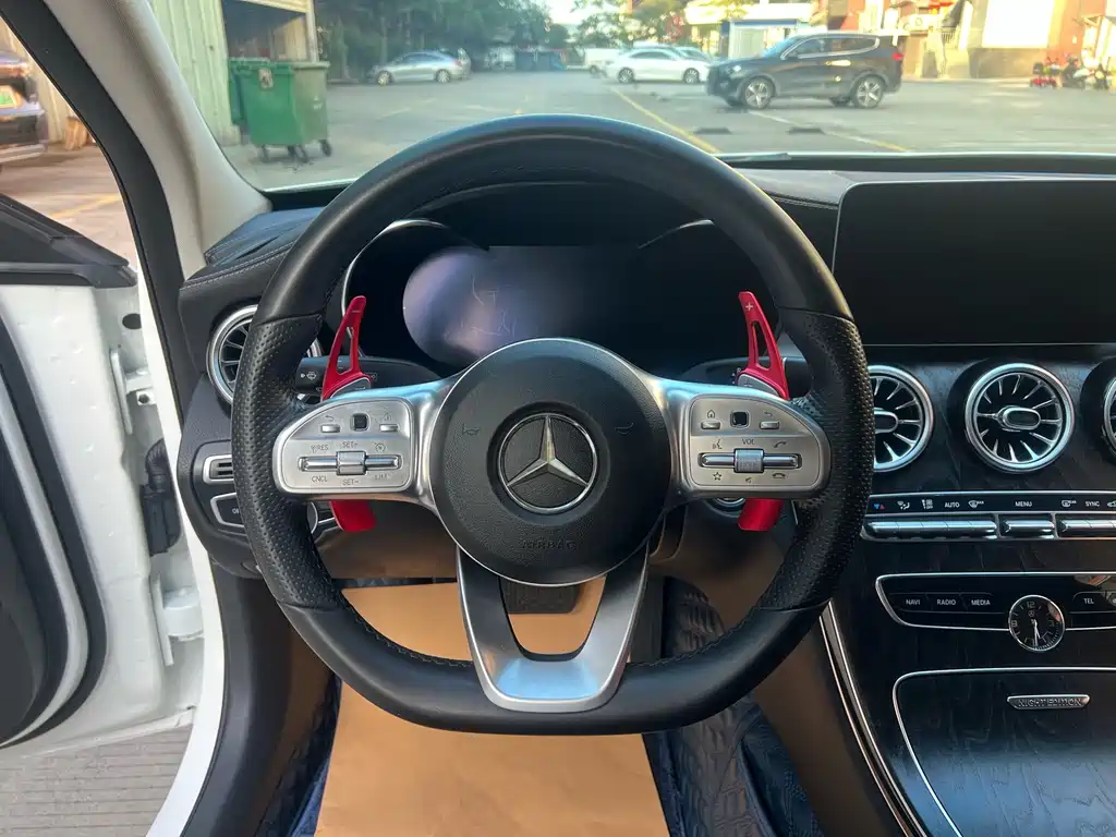 Mercedes-Benz C-Class — миниатюра 13