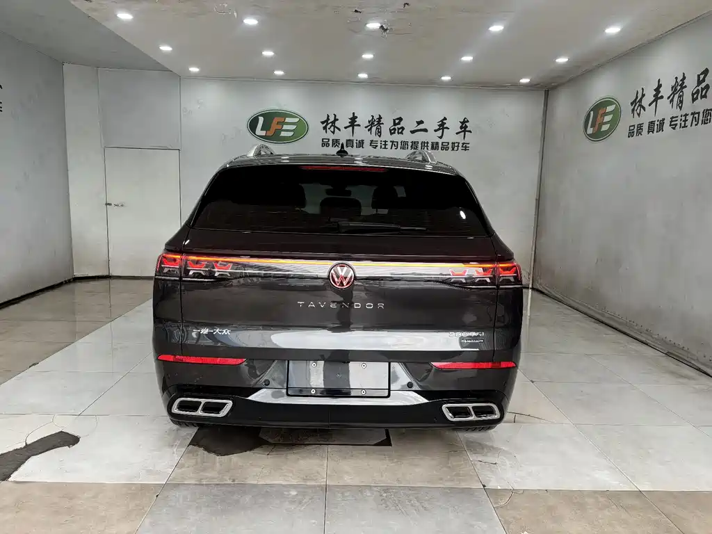 Volkswagen Tavendor 2023 380TSI R-Line