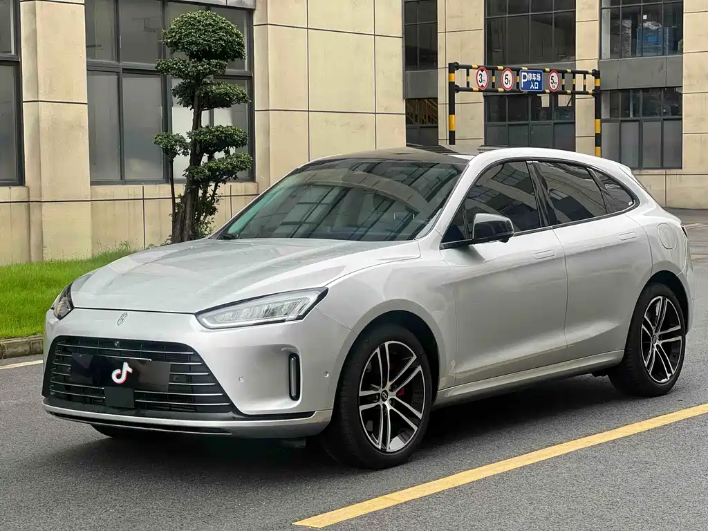 AITO M5 2022 EREV 4WD Flagship Edition