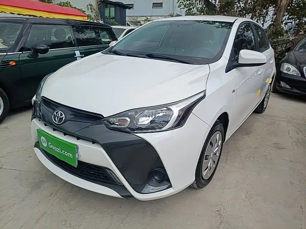Toyota Yaris L — миниатюра 2