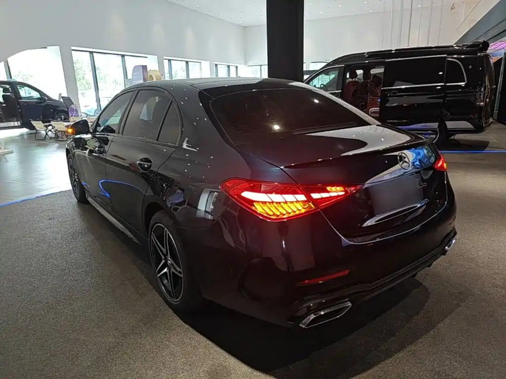 Mercedes-Benz C-Class — миниатюра 5