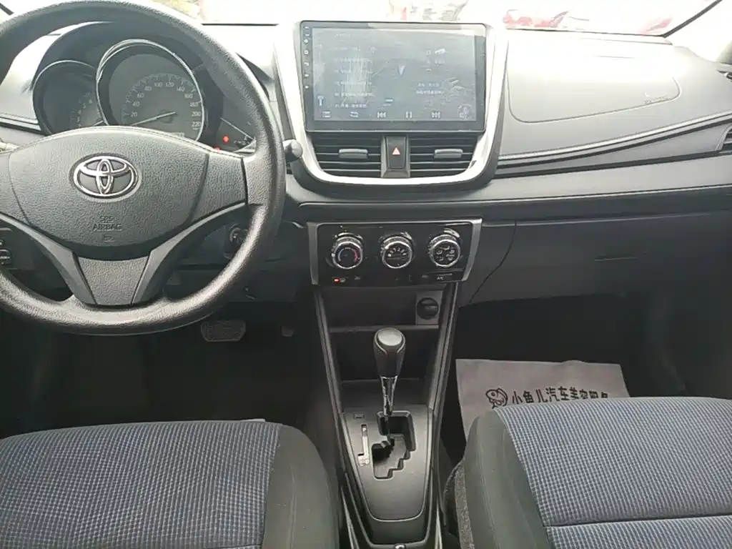 Toyota Yaris L — миниатюра 13