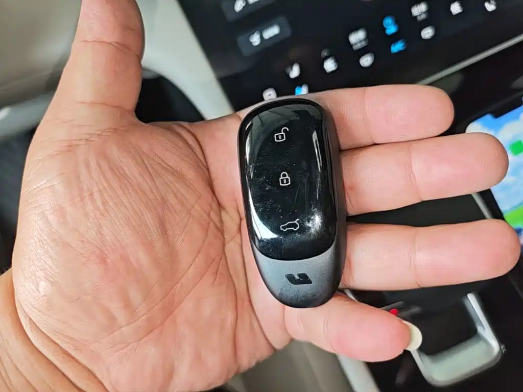 Li Auto Li ONE — миниатюра 9
