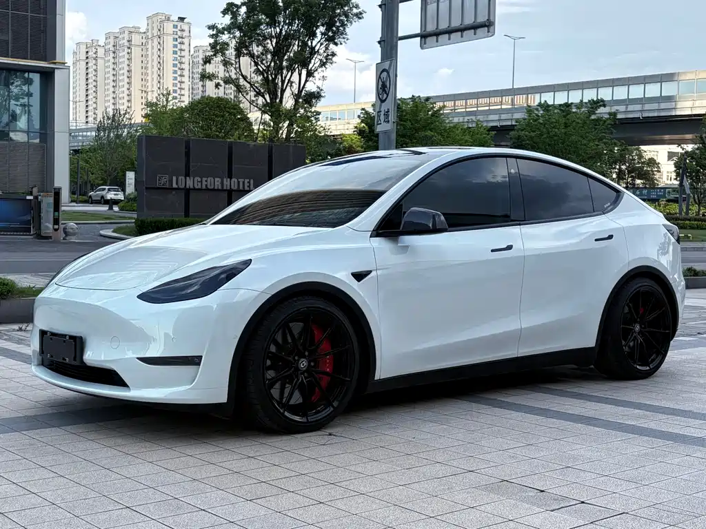Tesla Model Y 2022