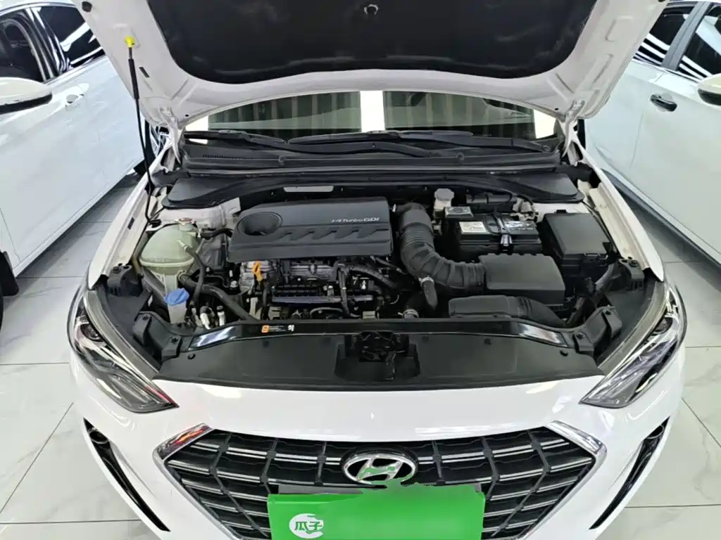 Hyundai Elantra — миниатюра 20