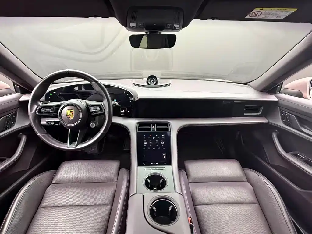 Porsche Taycan 2022 Taycan