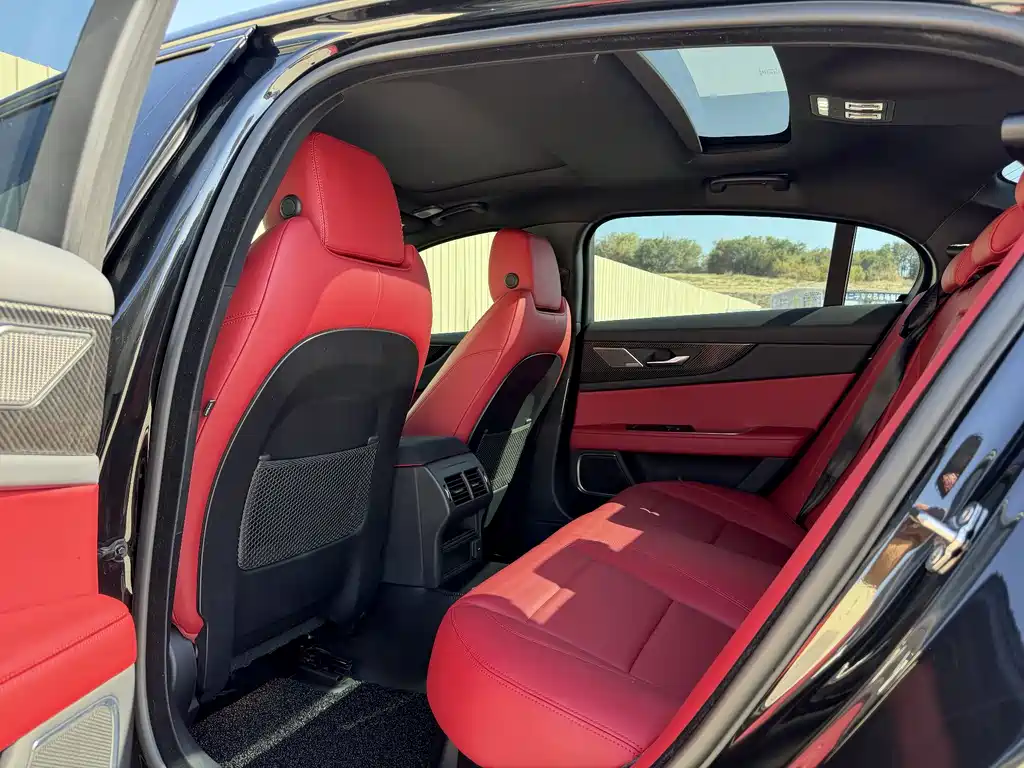 Jaguar XEL — миниатюра 6