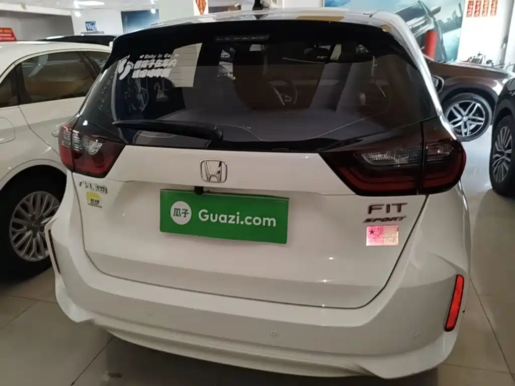 Honda Fit — миниатюра 6