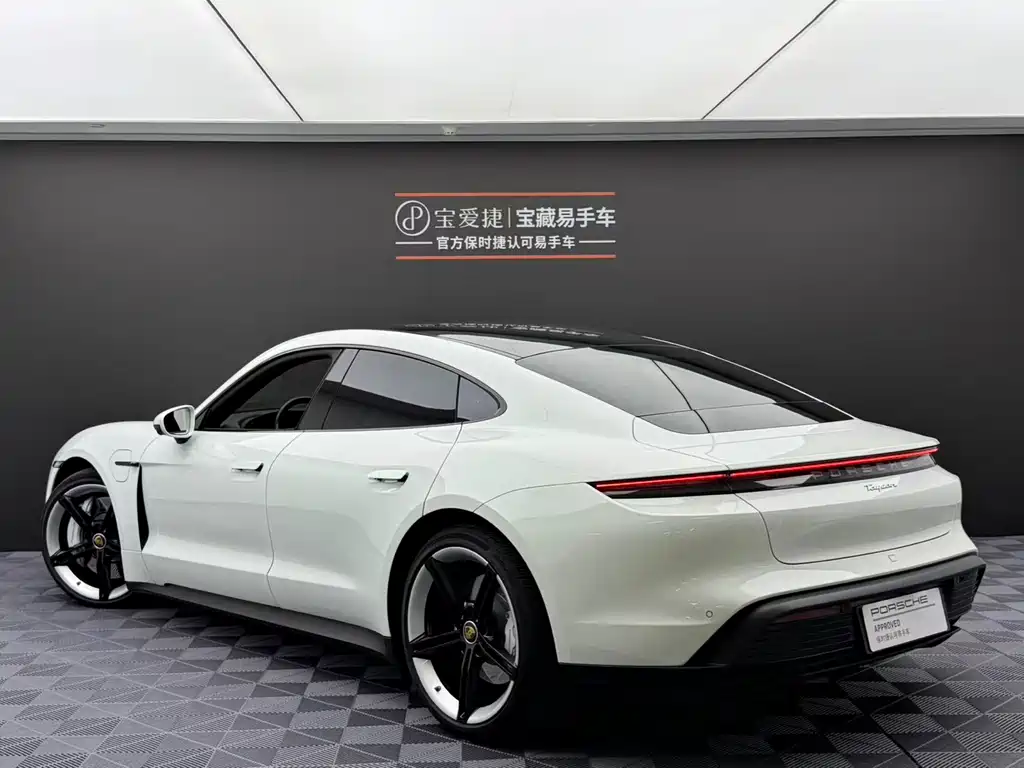 Porsche Taycan 2022 Taycan
