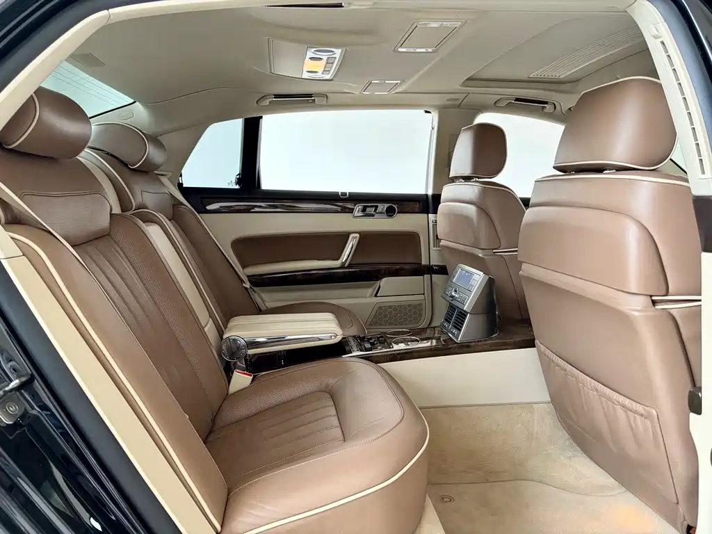 Volkswagen Phaeton — миниатюра 10
