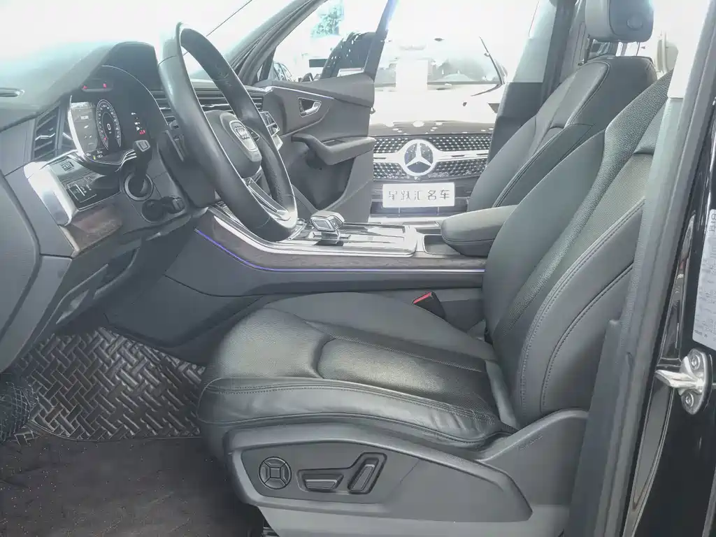 Audi Q7 — миниатюра 8