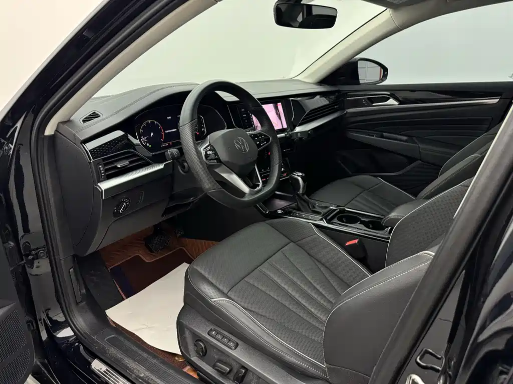 Volkswagen Passat 2024 330TSI Elite