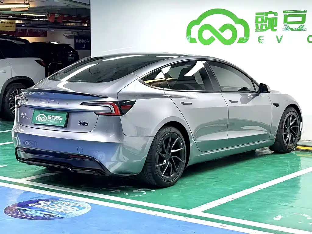 Tesla Model 3 — миниатюра 20