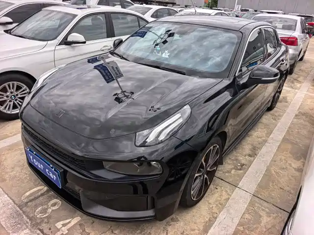 2019 Lynk & Co 03