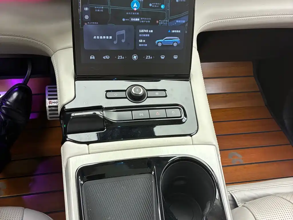 NIO ES8 — миниатюра 17