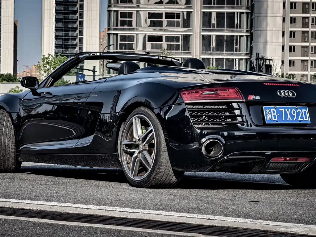 Audi R8 — миниатюра 3