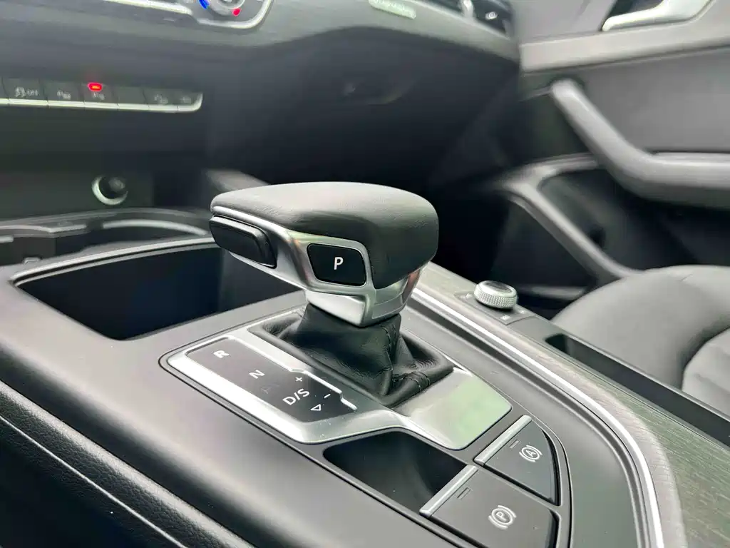 Audi A4 (Import) — миниатюра 21