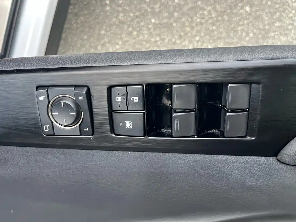 Lexus UX — фотографии объявления, Фото 25