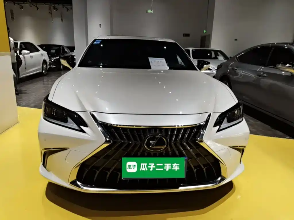 Lexus ES — миниатюра 3