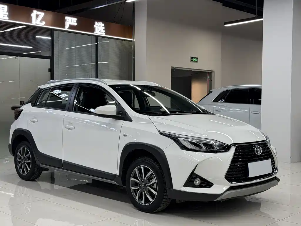 Toyota Yaris L — миниатюра 3