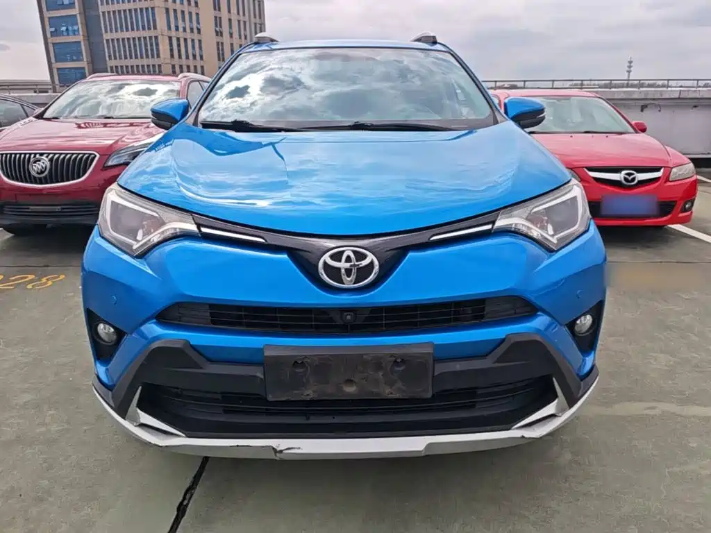 Toyota RAV4 — миниатюра 3