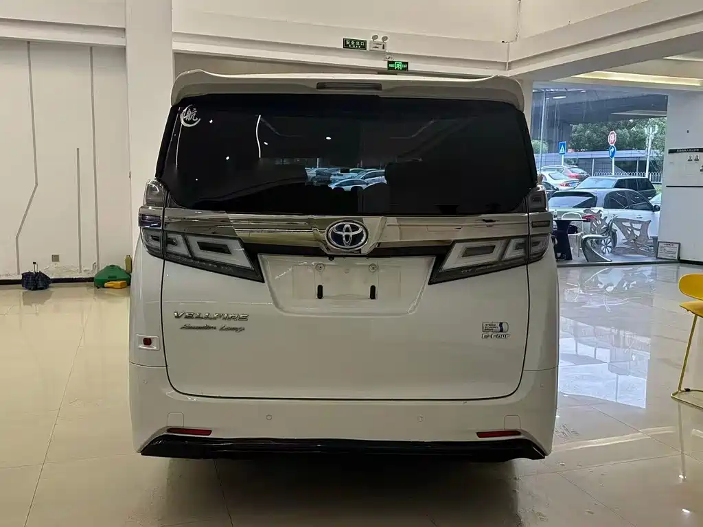 Toyota Vellfire 2019 2.5L HV Luxury
